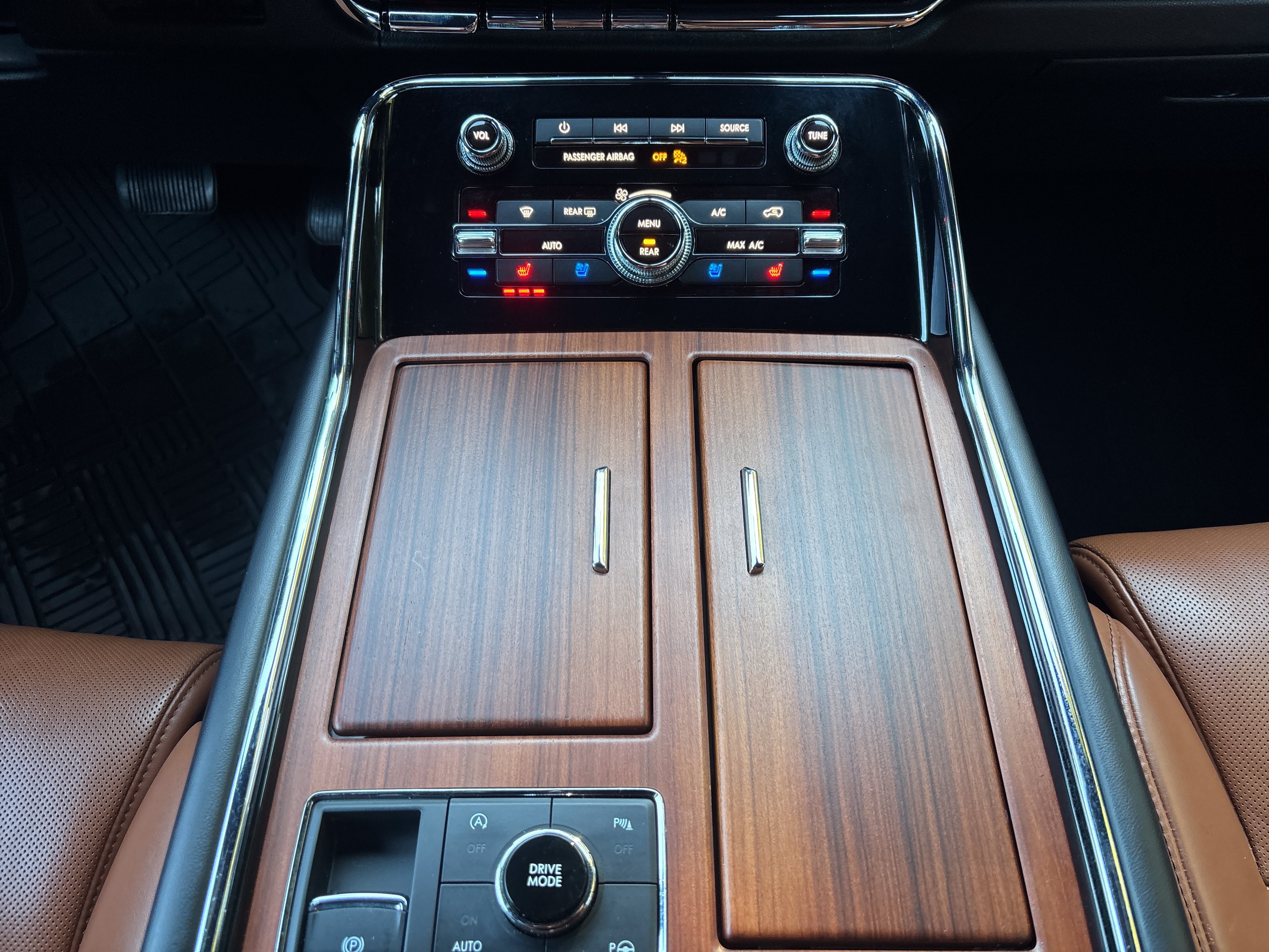 Used 2019 Lincoln Navigator L Reserve AWD/4WD image 27