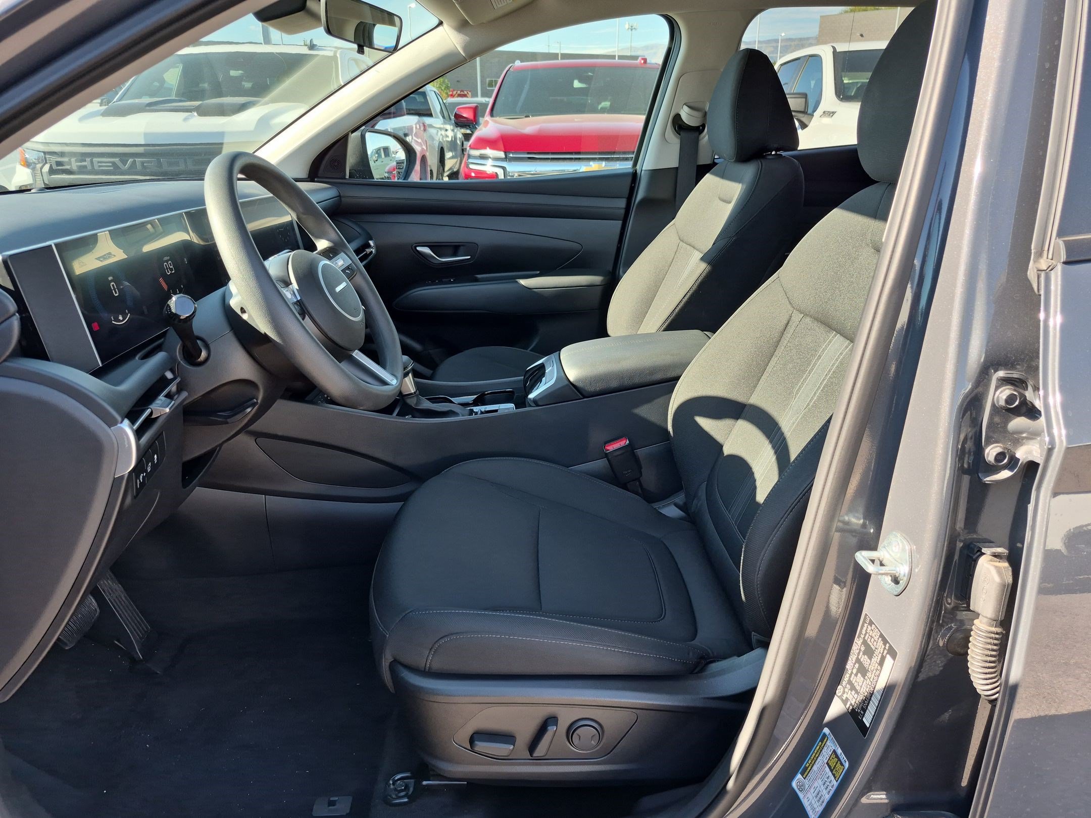 Used 2025 Hyundai Tucson SEL AWD/4WD image 15