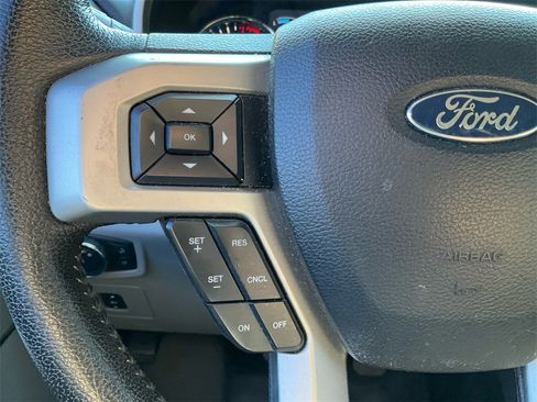 Used 2015 Ford F150 Lariat w/ Trailer Tow Package image 19