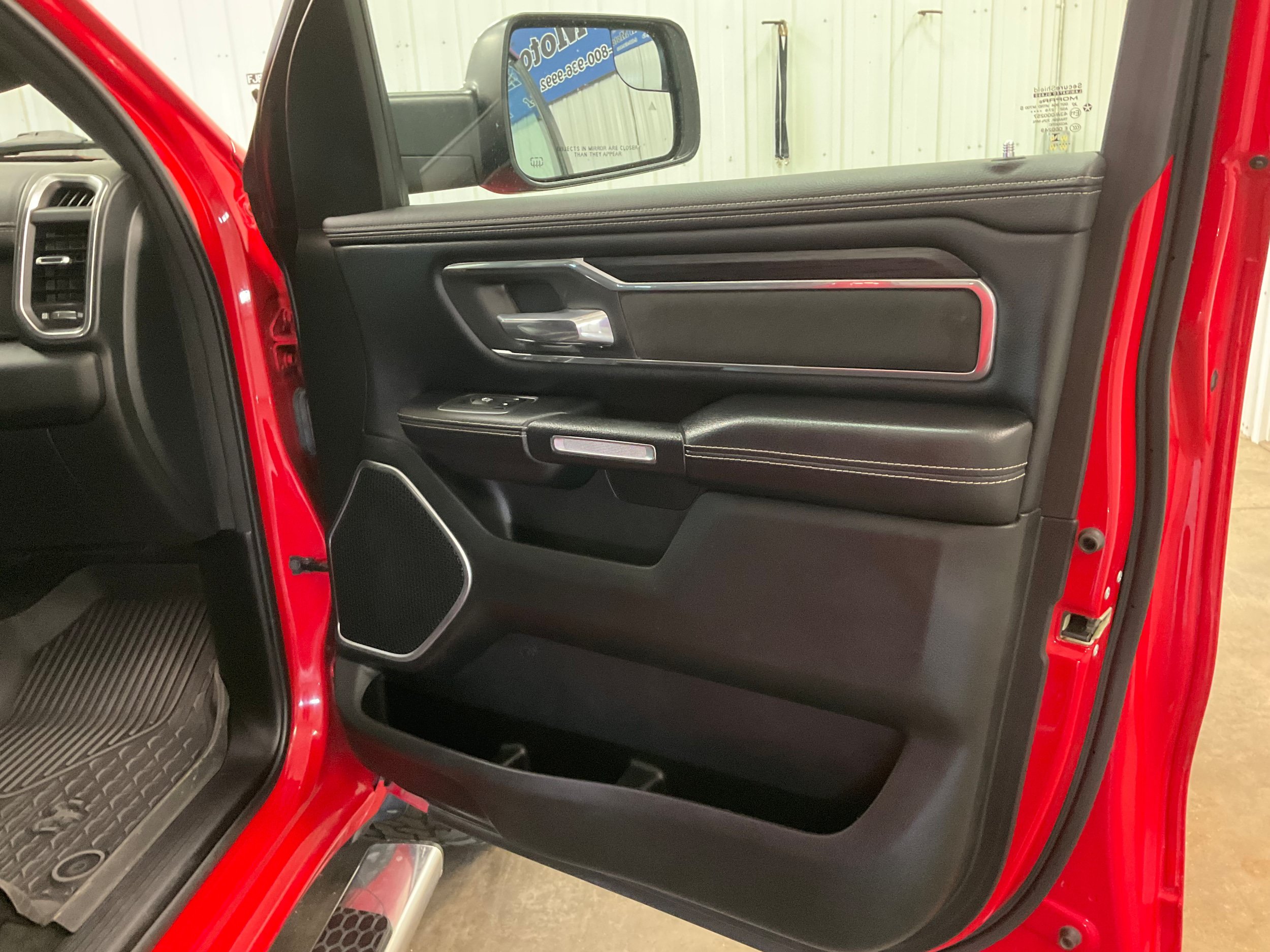 Used 2023 RAM 1500 Laramie AWD/4WD image 28