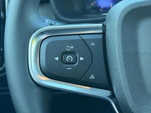 New 2025 Volvo XC40 B5 Core image 14