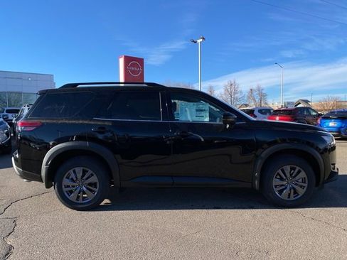 New 2025 Nissan Pathfinder SV image 7