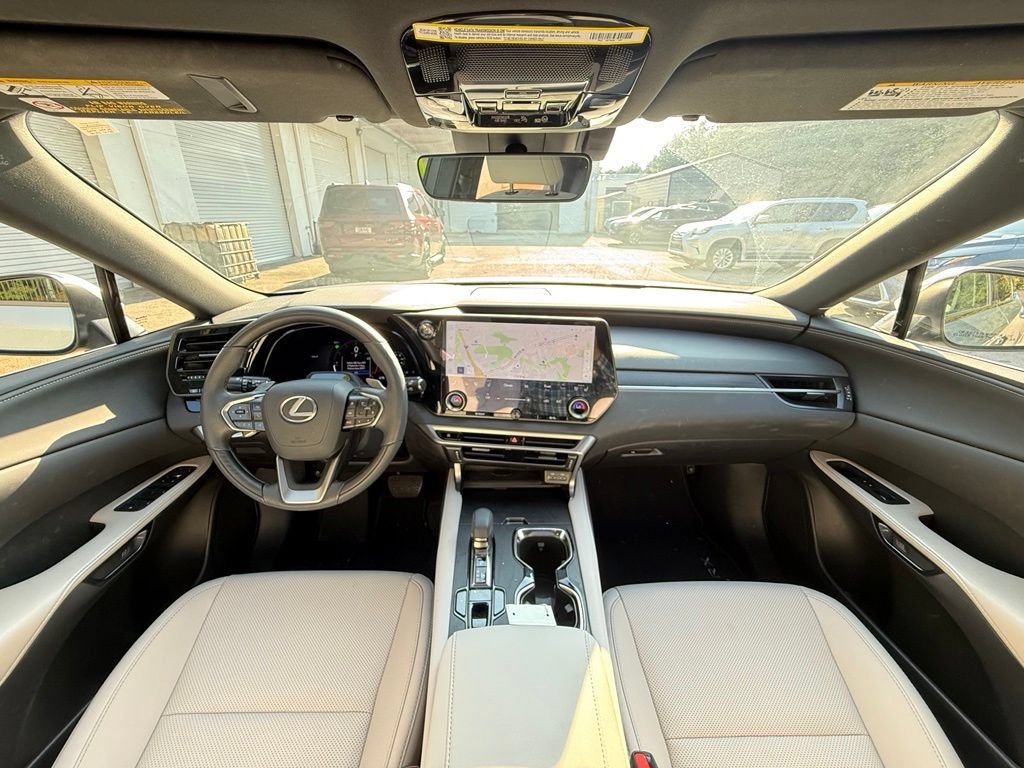 Used 2025 Lexus RX 350 Premium w/ Convenience Package FWD image 9