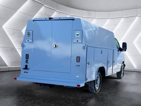 New 2026 GMC Savana 3500 w/ Driver Convenience Package image 6