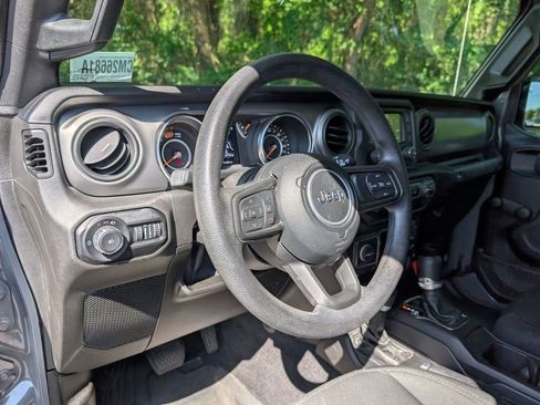 Used 2021 Jeep Wrangler Sport AWD/4WD image 28