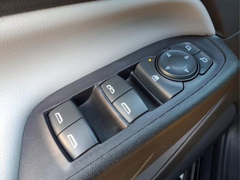 Used 2022 Chevrolet Equinox LS AWD/4WD image 17