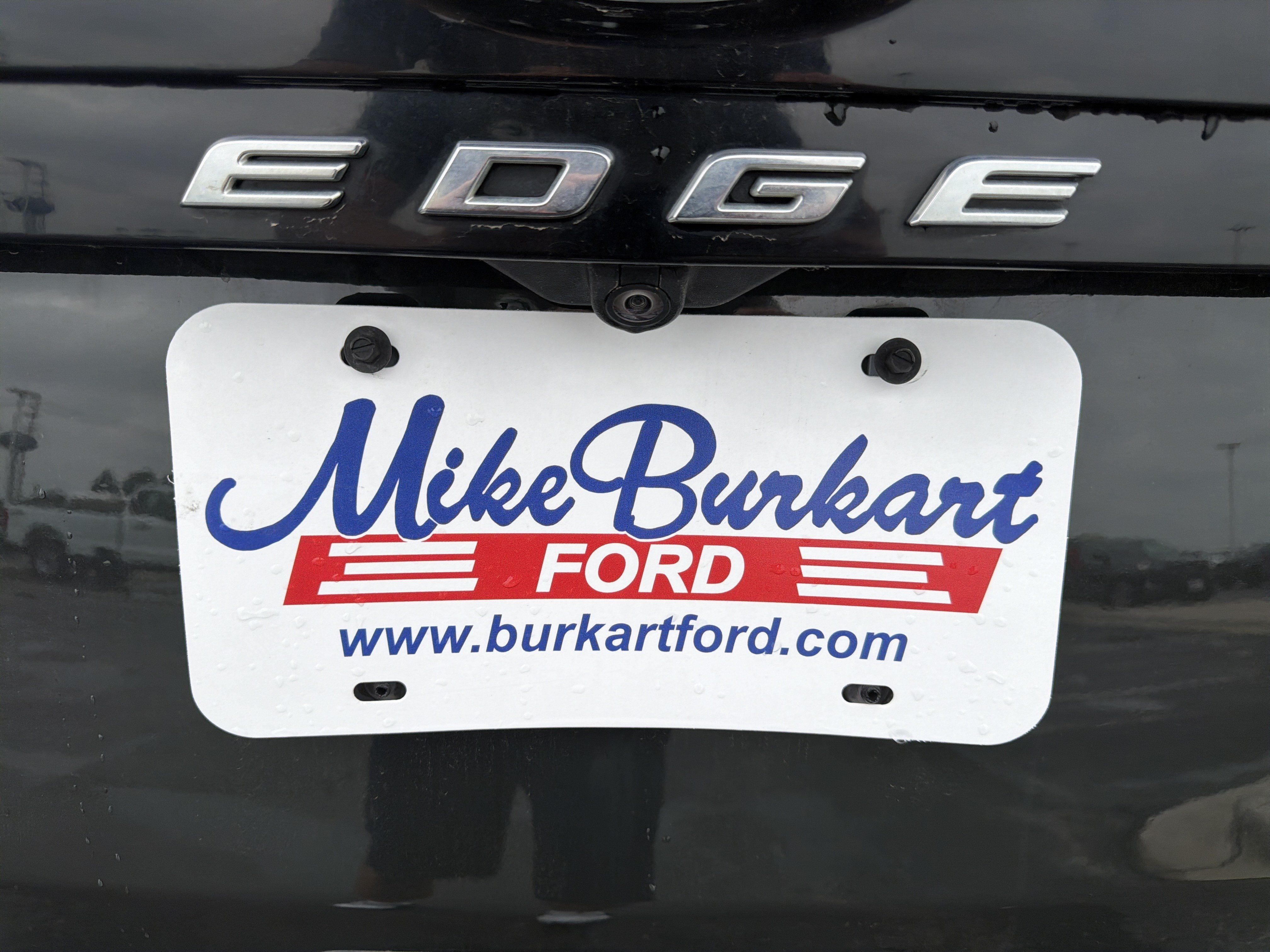 Used 2023 Ford Edge Titanium w/ Class II Trailer Tow Package AWD/4WD image 11