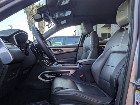 Used 2024 Jaguar F-PACE R-Dynamic S image 13