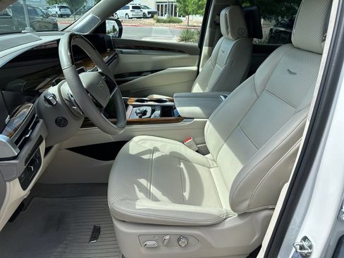 Certified 2025 Cadillac Escalade Sport Platinum w/ LPO, ONYX Package RWD image 20