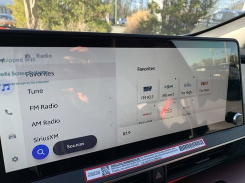 New 2026 Toyota Prius Plug-In Hybrid FWD image 24