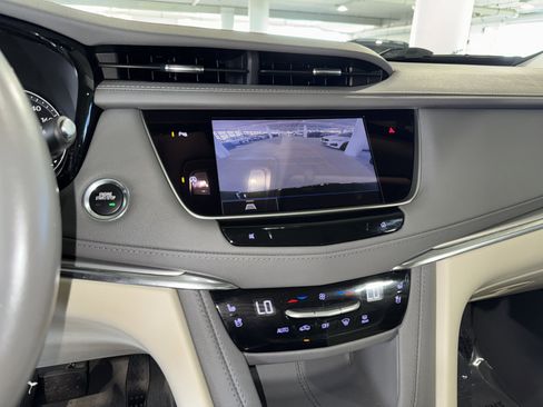 Used 2022 Cadillac XT5 Premium Luxury image 27