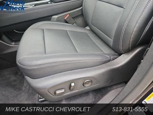 Used 2026 Chevrolet Traverse LT AWD/4WD image 25