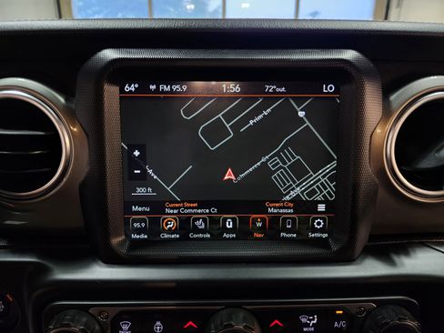 Used 2020 Jeep Wrangler Unlimited Sahara image 29