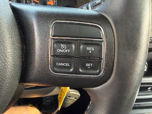 Used 2017 Jeep Patriot High Altitude AWD/4WD image 23