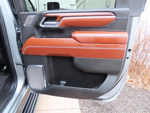 Used 2024 GMC Sierra 2500 Denali Ultimate image 12