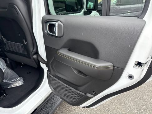 New 2027 Jeep Wrangler Unlimited Sahara AWD/4WD image 25