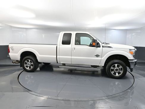Used 2015 Ford F350 Lariat w/ Camper Package image 4
