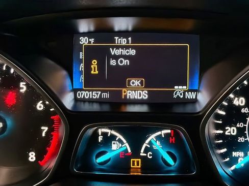 Used 2019 Ford Escape SE image 12