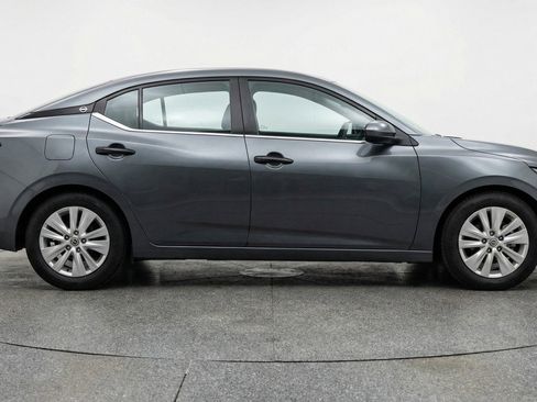 Used 2025 Nissan Sentra S FWD image 11