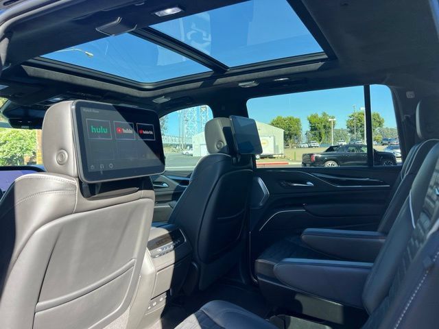 Used 2024 Cadillac Escalade ESV V w/ Heavy-Duty Trailer Package AWD/4WD image 22