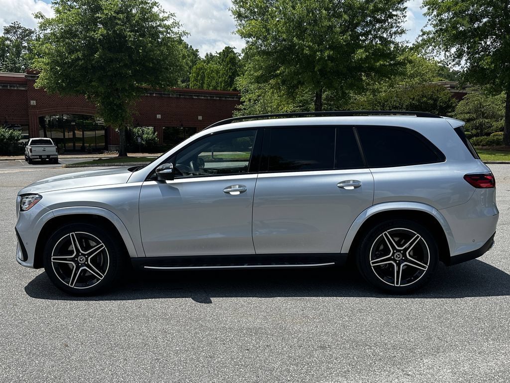 Certified 2025 Mercedes-Benz GLS 450 4MATIC w/ AMG Line Exterior image 5
