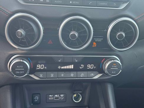 Used 2025 Nissan Sentra SR FWD image 27