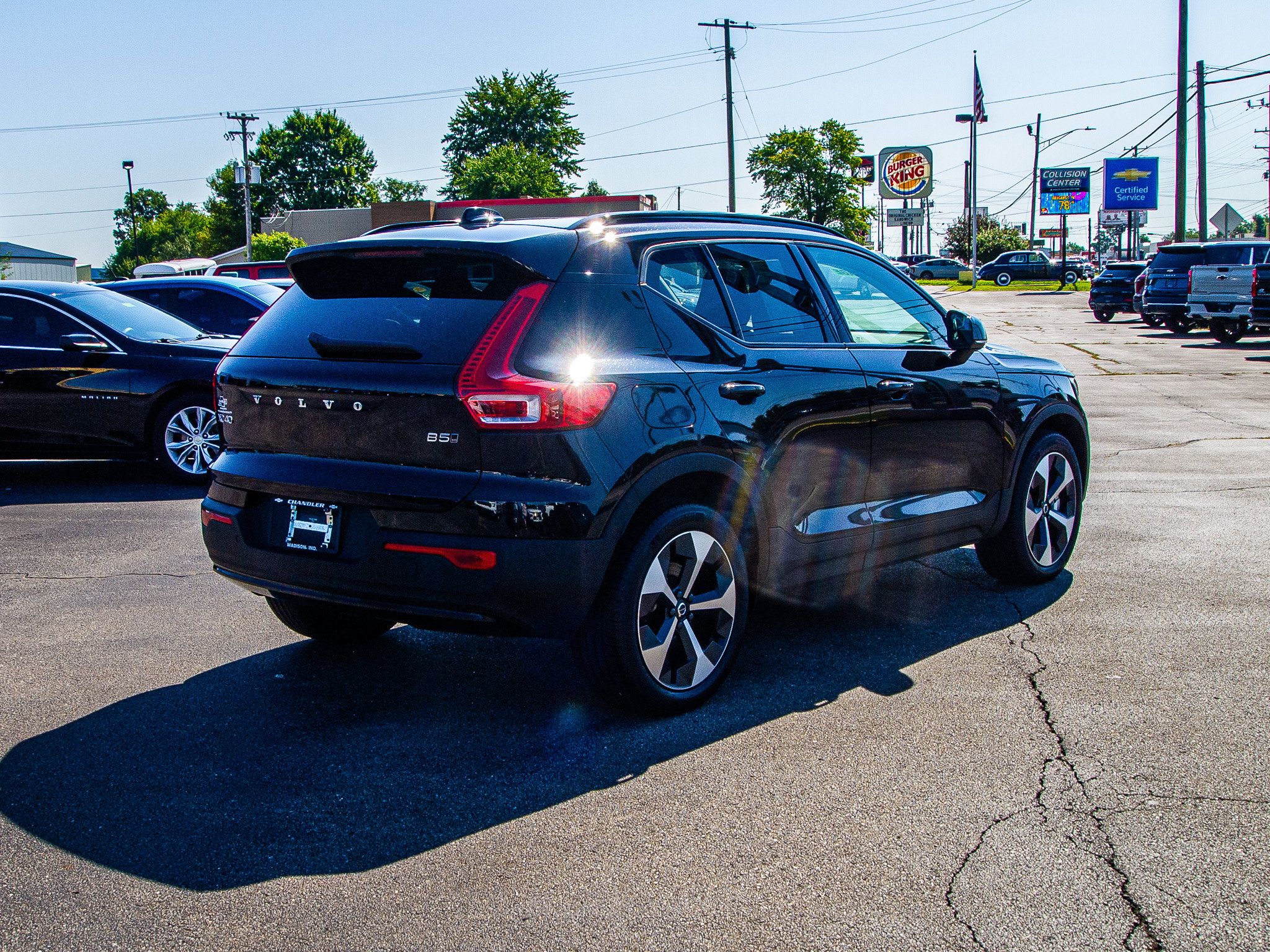 Used 2026 Volvo XC40 B5 Plus AWD/4WD image 7