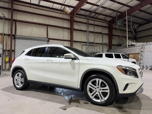 Used 2017 Mercedes-Benz GLA 250 image 3