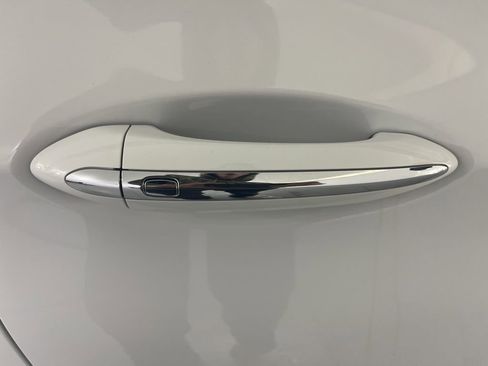 Used 2018 Chevrolet Bolt Premier w/ Driver Confidence II Package image 45