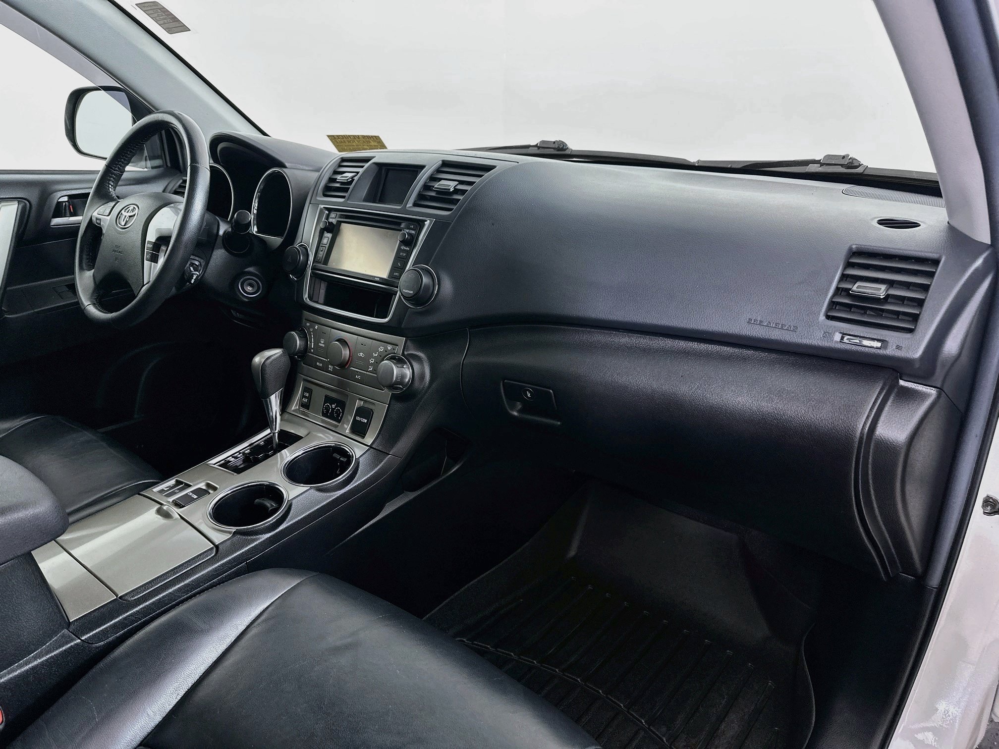 Used 2013 Toyota Highlander SE AWD/4WD image 28