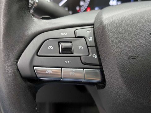 Used 2023 Cadillac XT4 Luxury w/ Cold Weather Package FWD image 36