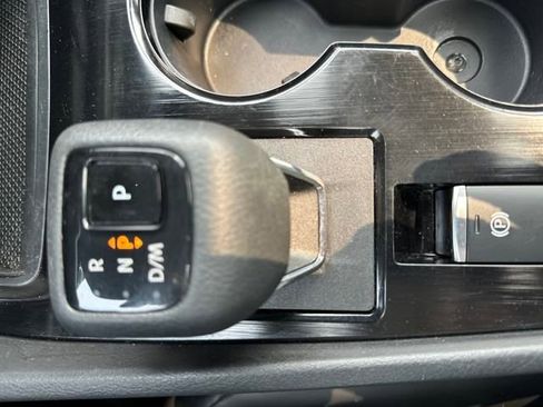 Used 2023 Nissan Rogue SV w/ SV Premium Package image 19