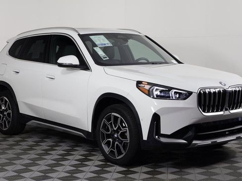 Used 2025 BMW X1 xDrive28i w/ Premium Package image 3