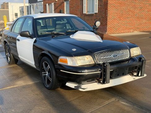 Used 2011 Ford Crown Victoria Police Interceptor w/ Trunk Pack image 3