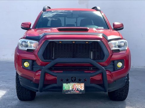 Used 2016 Toyota Tacoma SR AWD/4WD image 6