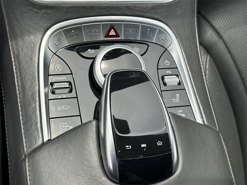 Used 2020 Mercedes-Benz S 560 Sedan image 38