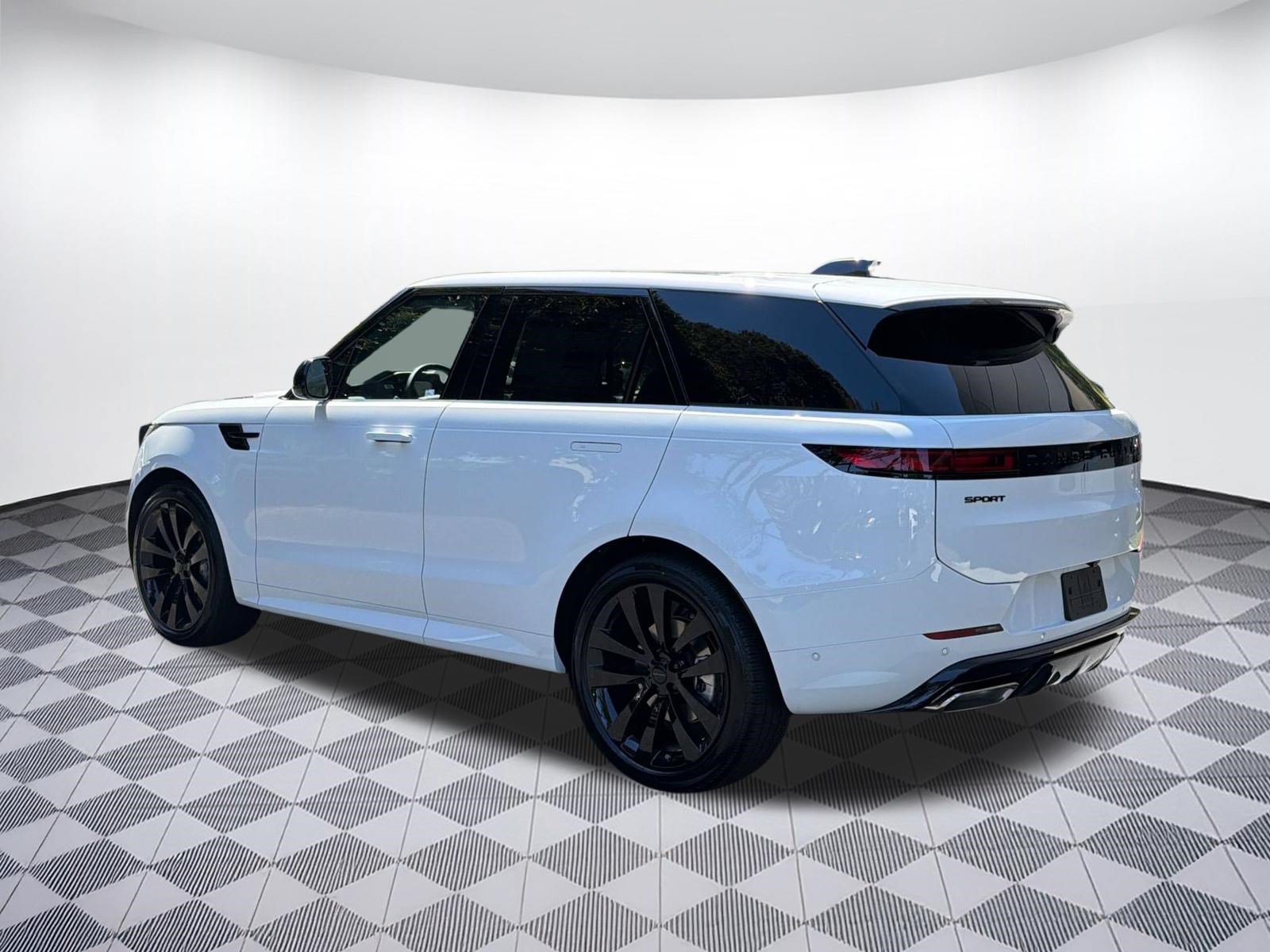 New 2026 Land Rover Range Rover Sport Dynamic SE AWD/4WD image 3