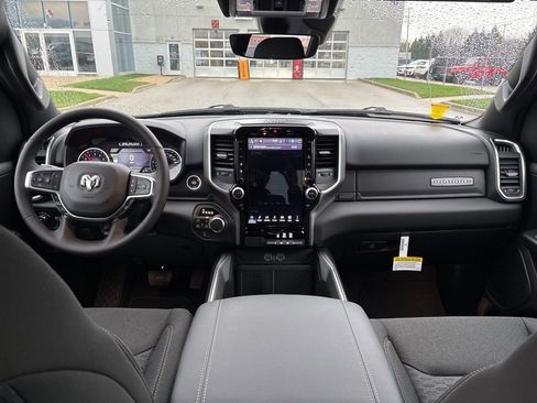 New 2026 RAM 1500 4x4 Crew Cab image 10