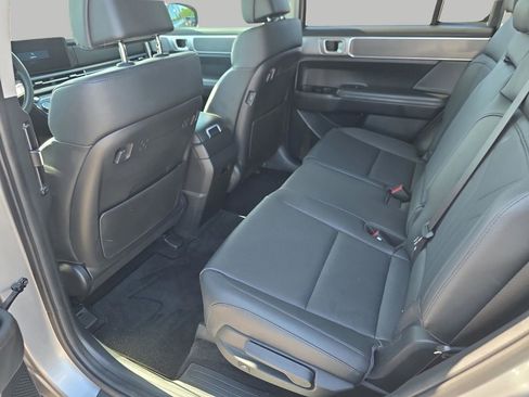 Used 2024 Hyundai Santa Fe SEL FWD image 27