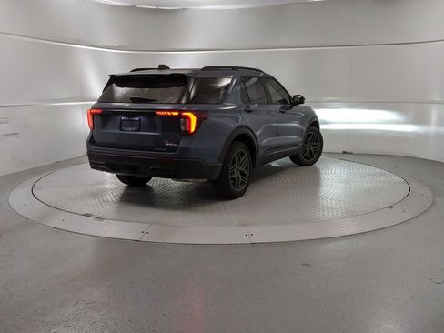 New 2025 Ford Explorer ST-Line w/ ST-Line Street Pack image 3