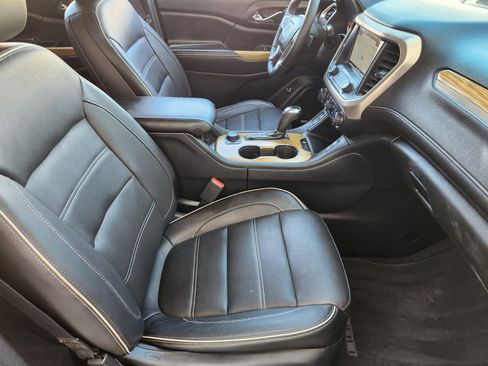 Used 2017 GMC Acadia Denali image 14