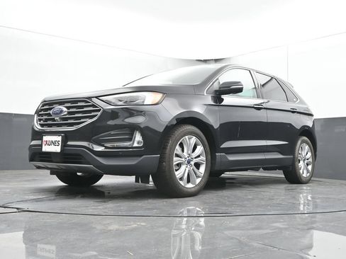 Used 2022 Ford Edge Titanium w/ Equipment Group 301A AWD/4WD image 33