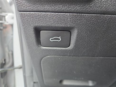 Used 2023 Kia K5 GT-Line image 16