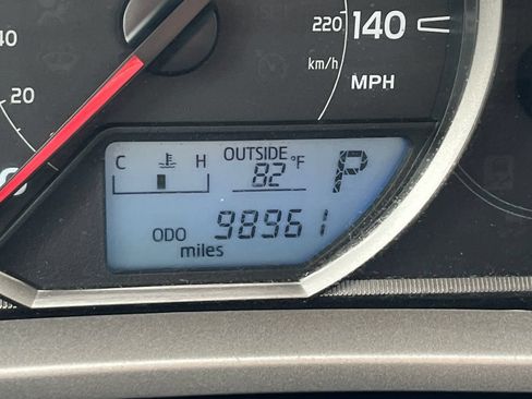 Used 2015 Toyota RAV4 XLE FWD image 16