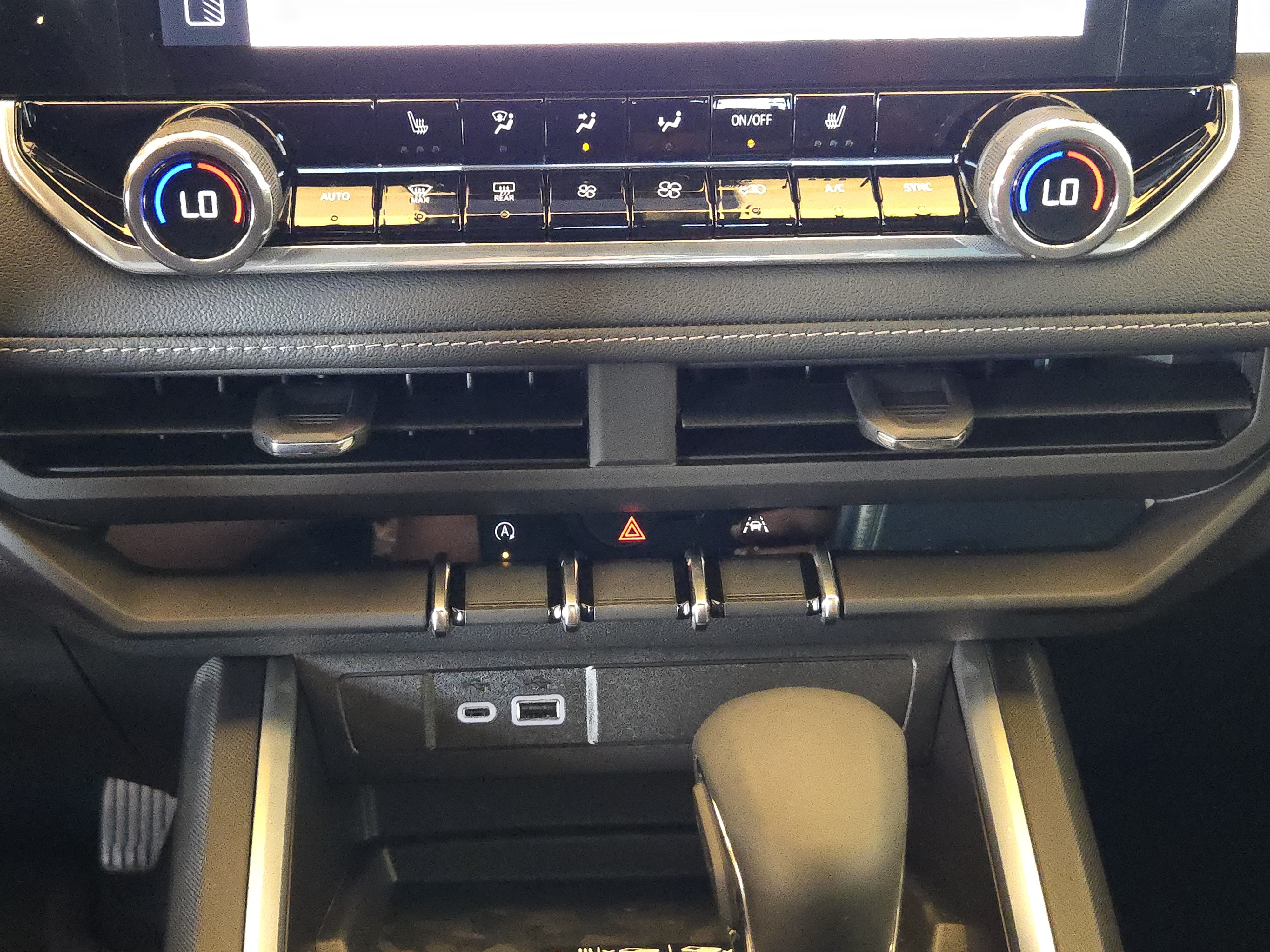 New 2026 Chevrolet Colorado LT w/ LT Convenience Package AWD/4WD image 15