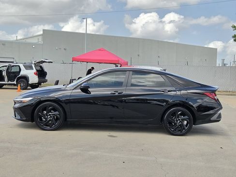 Used 2026 Hyundai Elantra Sport FWD image 6