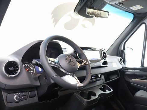 New 2026 Mercedes-Benz Sprinter 2500 image 14