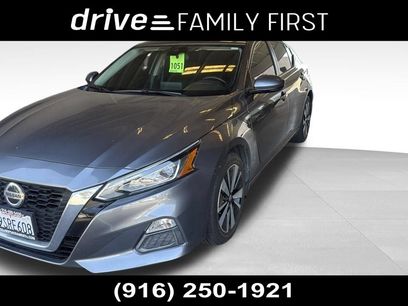 Used 2021 Nissan Altima 2.5 SV w/ SV Premium Package