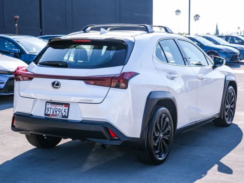 Used 2025 Lexus UX 300h FWD image 4