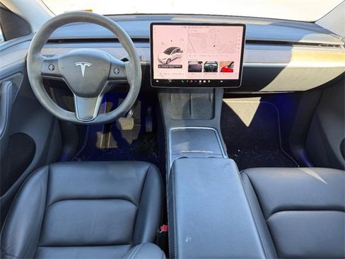 Used 2023 Tesla Model Y Long Range image 10